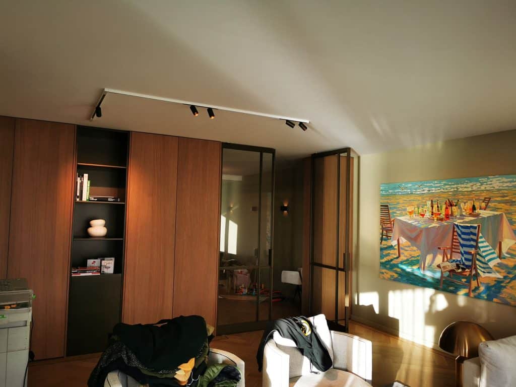 Luxe verlichting, appartement Rotterdam, op maat gemaakte verlichting, unieke armaturen, slimme verlichting, lichtplan, verlichting met tabletbediening, verlichting met sensoren, skyline Rotterdam.